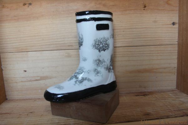 Botte noire et blanche en porcelaine