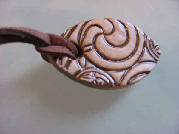 pendentif ovale fantaisie