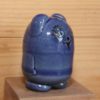 Tirelire bleue en grès émaillé