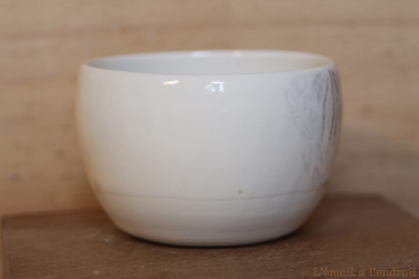 Tasse blanche en porcelaine ref CAT001 – Image 3