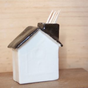 Petite maison à piques