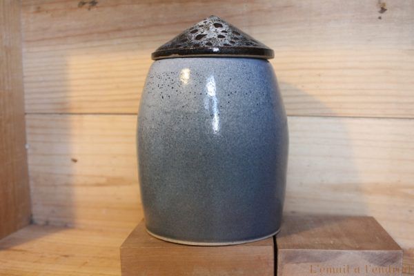 Pot en grès bleu