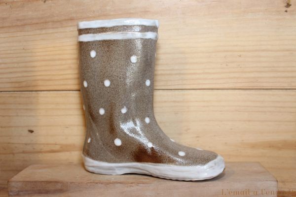 Jolie botte en céramique beige gris mouchetée