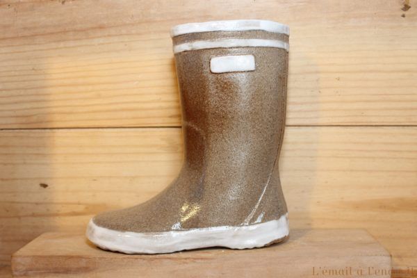 Botte en céramique grise et beige