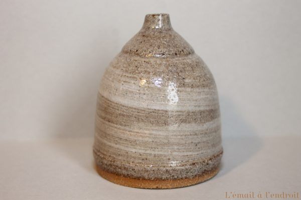 petite fiole gris beige