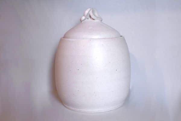 pot en grès blanc cassé