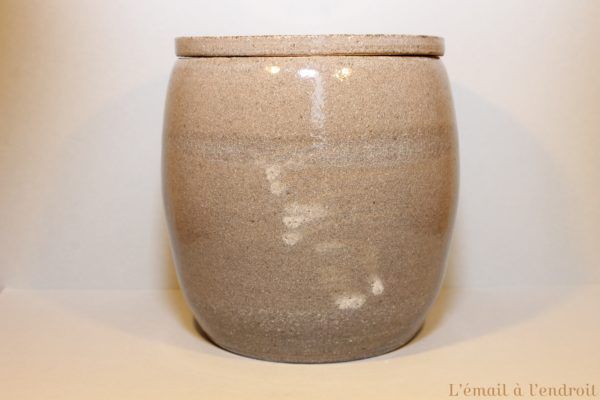 pot en grès gris beige