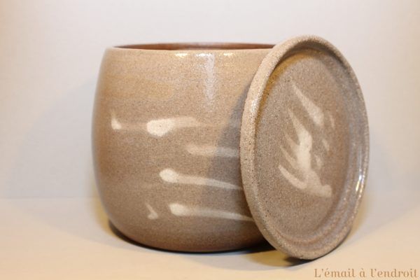 pot en grès gris beige