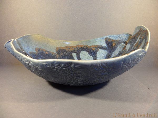 Plat découpé bleu marron