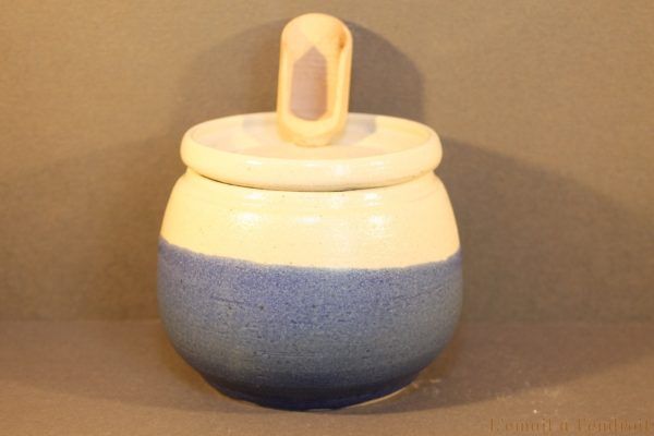 Pot à sel bleu et sable