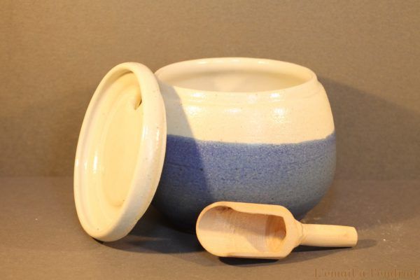 Pot à sel bleu et sable
