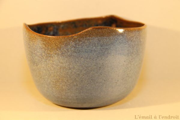 bol découpé bleu marron