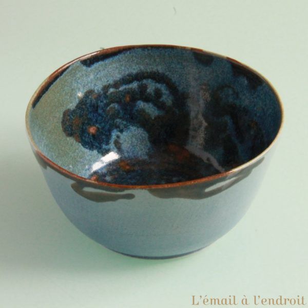 Plat bleu marron