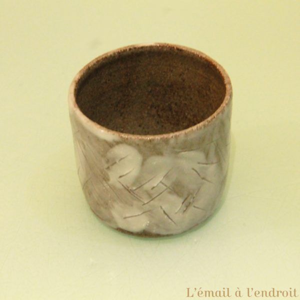 tasse gris blanc