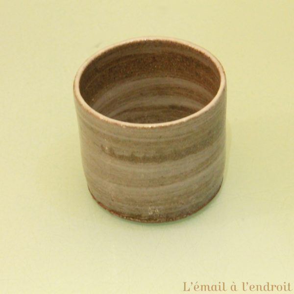 tasse gris blanc