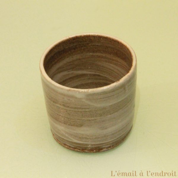 tasse gris blanc